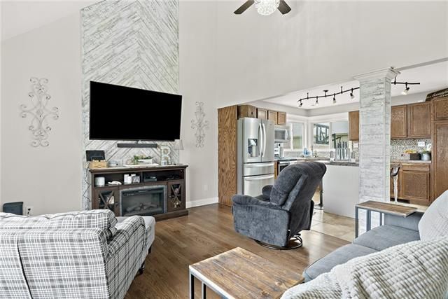 10518 N Mcgee St, Kansas City, MO 64155