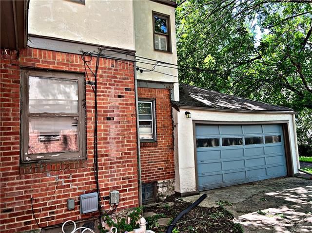 604 E 74th Ter, Kansas City, MO 64131