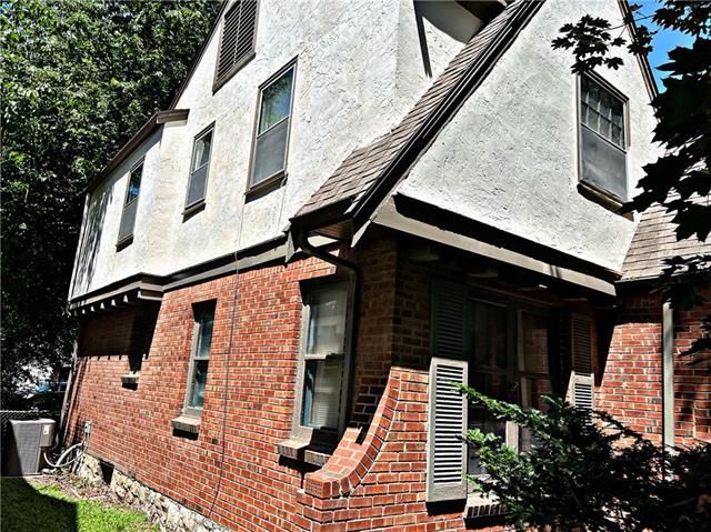 604 E 74th Ter, Kansas City, MO 64131