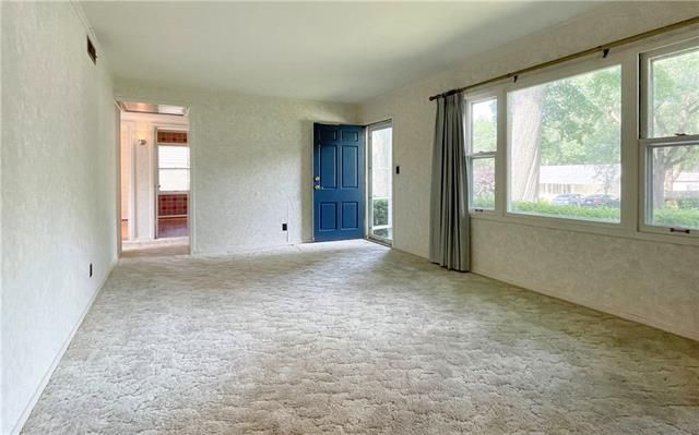 7301 Outlook St, Overland Park, KS 66204