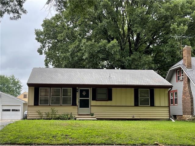 7331 Olive St, Kansas City, MO 64132