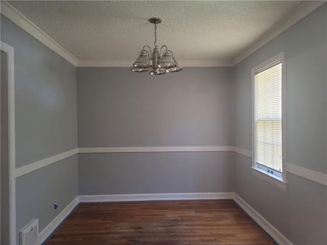 1209 E 80th St, Kansas City, MO 64131