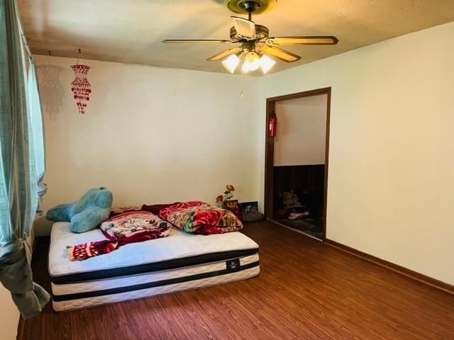 4904 Yecker Ave, Kansas City, KS 66104