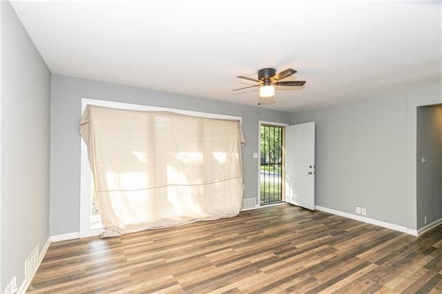 7703 E 112th Ter, Kansas City, MO 64134