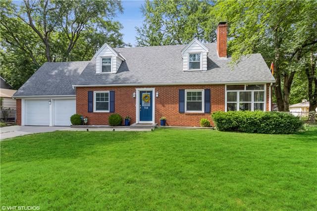 716 E 77th St, Kansas City, MO 64131