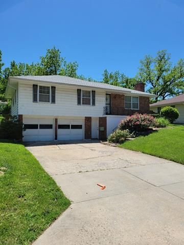 5327 E 100th St, Kansas City, MO 64137