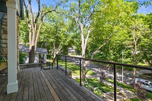 5425 Westover Rd, Kansas City, MO 64112
