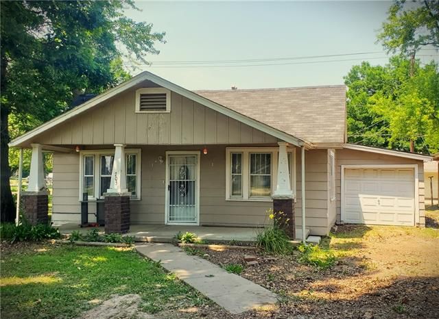 705 E Quincy St, Pittsburg, KS 66762