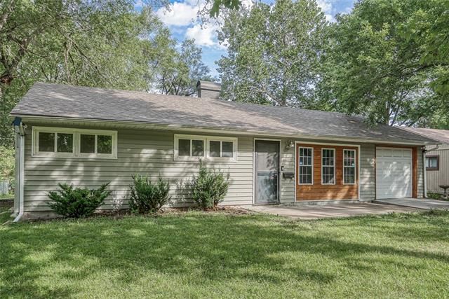 11232 Corrington Ave, Kansas City, MO 64134