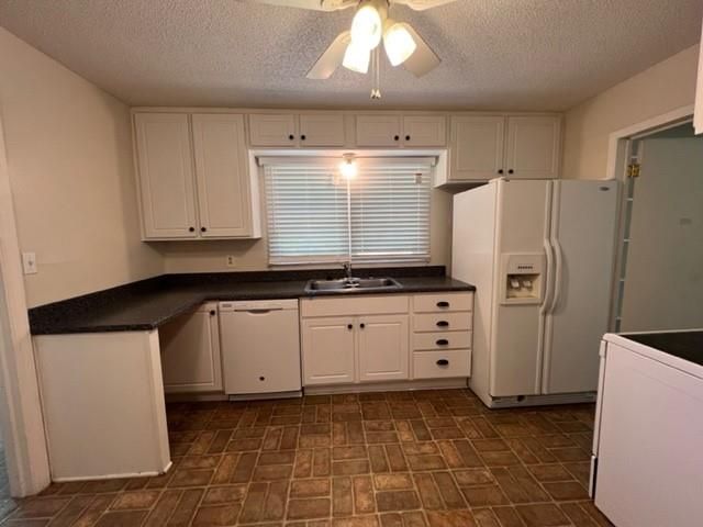 301 S Ridge Ave, Liberty, MO 64068