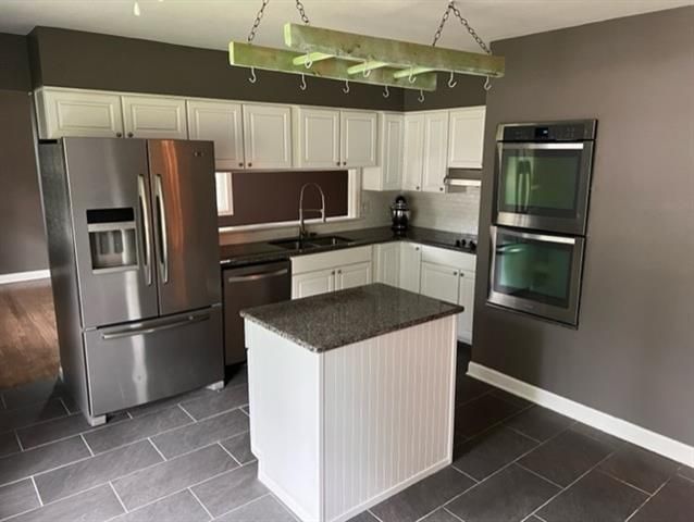 3701 NE 47th Ter, Kansas City, MO 64117