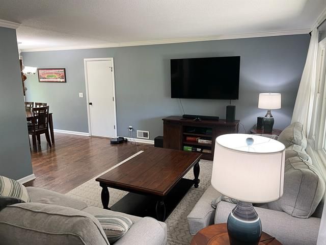 8312 Lamar Ave, Overland Park, KS 66207