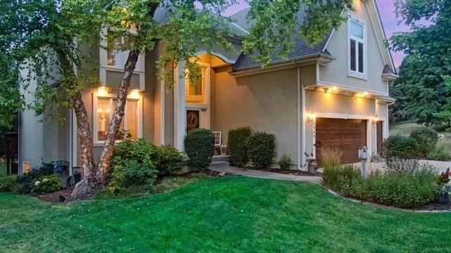 4949 W 162nd St, Overland Park, KS 66085