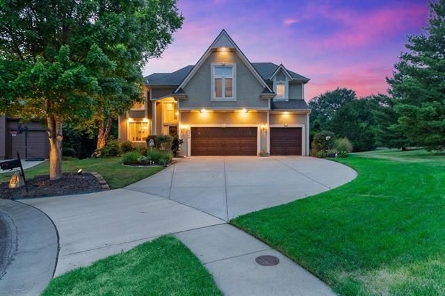 4949 W 162nd St, Overland Park, KS 66085