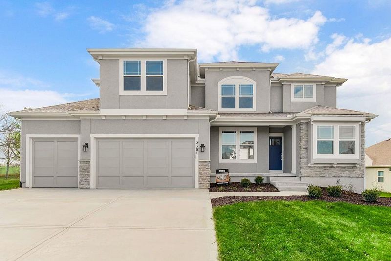 2301 W 180th St, Overland Park, KS 66085