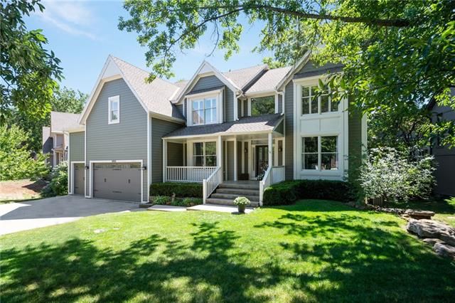 14941 Rhodes Cir, Lenexa, KS 66215