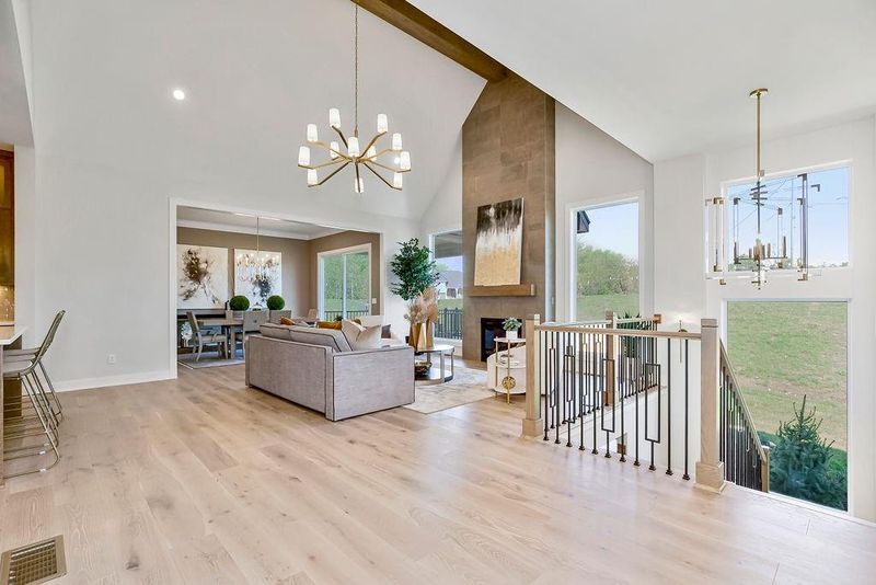 10307 W 151 Ter, Overland Park, KS 66221