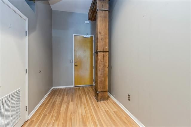 200 Main St #215, Kansas City, MO 64105