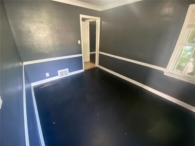 1203 E 80th St, Kansas City, MO 64131