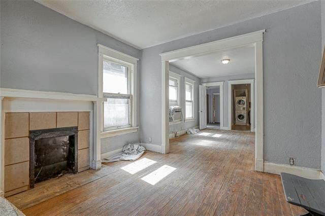 4325 E 27th St, Kansas City, MO 64127
