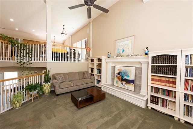 2339 W Trail Dr, Olathe, KS 66061