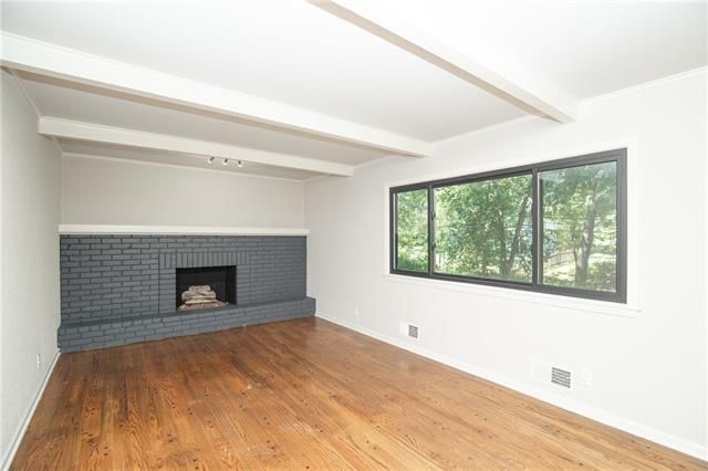 110 E 113th Ter, Kansas City, MO 64114