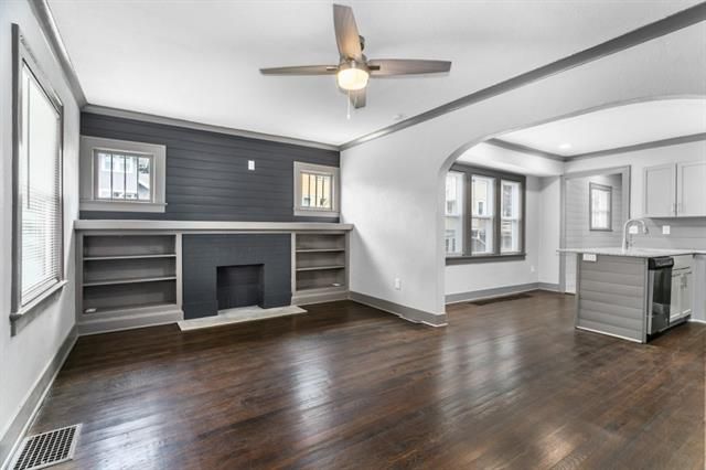 1903 E 70th Ter, Kansas City, MO 64132