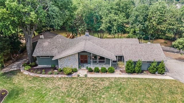 7300 Mackey St, Overland Park, KS 66208