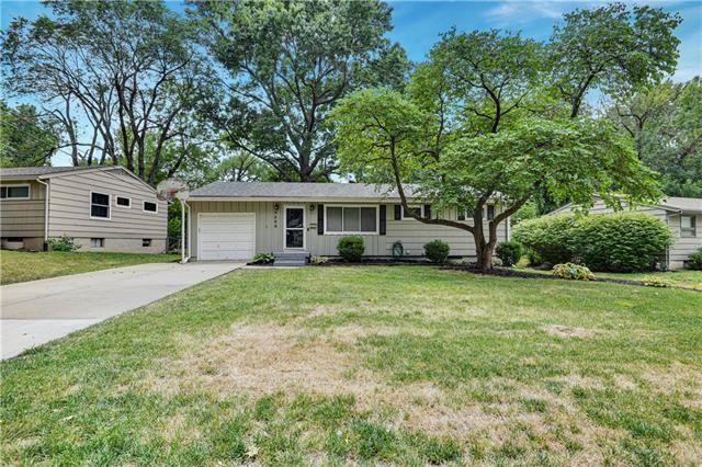 7200 Lowell Dr, Overland Park, KS 66204