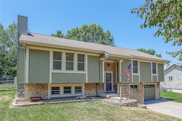8608 N Rhode Ave, Kansas City, MO 64153