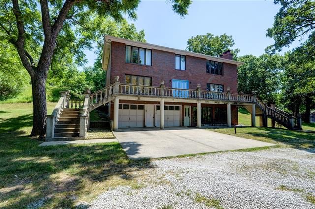 4804 NW Hillside Dr, Riverside, MO 64150