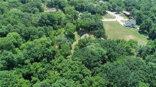 4804 NW Hillside Dr, Riverside, MO 64150
