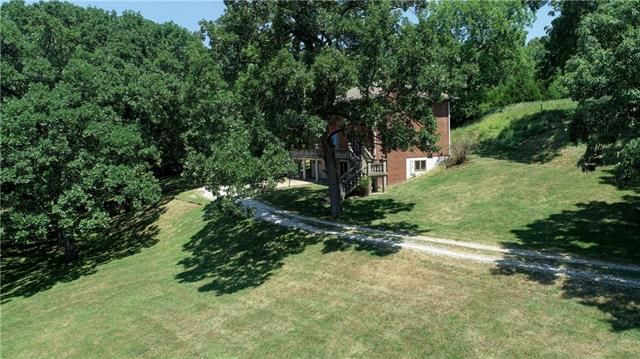 4804 NW Hillside Dr, Riverside, MO 64150