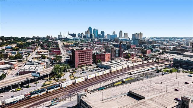 360 W Pershing Rd #140, Kansas City, MO 64108
