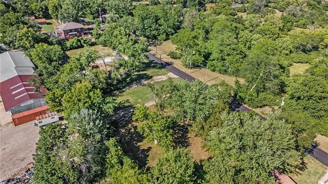 8108 Agnes Ave, Kansas City, MO 64132