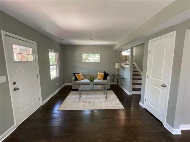5621 Wayne Ave, Kansas City, MO 64110