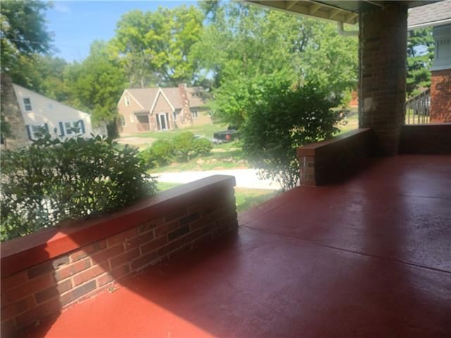 5621 Wayne Ave, Kansas City, MO 64110