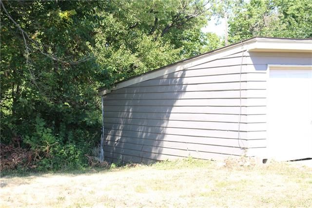 6800 E 58 St, Kansas City, MO 64129