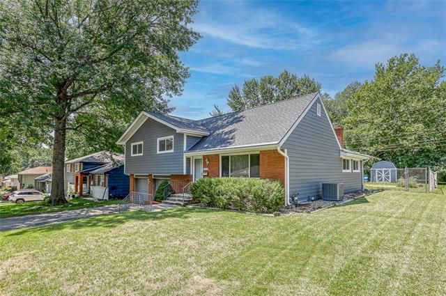 9800 Walnut St, Kansas City, MO 64114