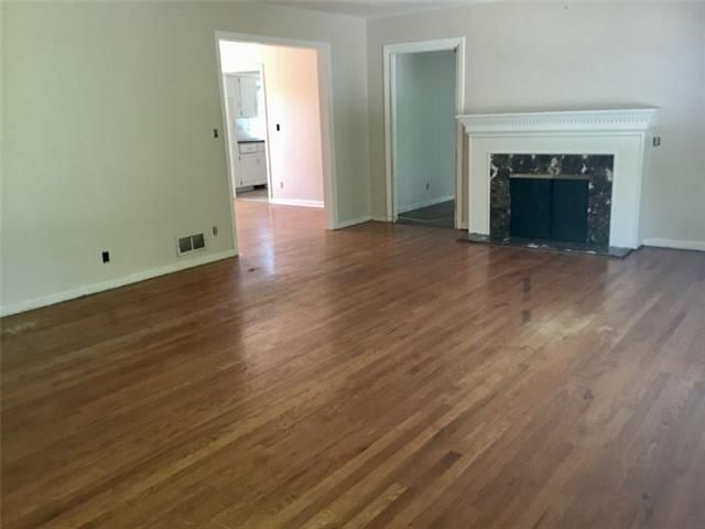 6540 Scenic Dr, Kansas City, MO 64133