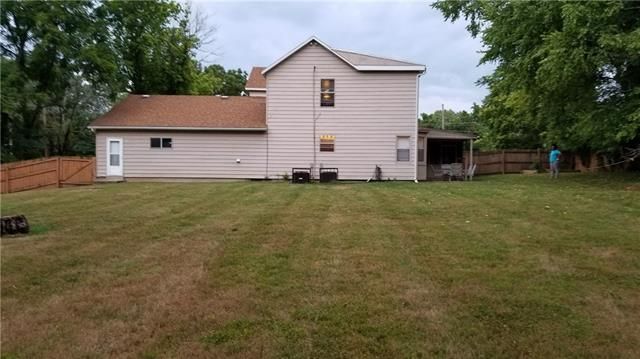 9601 E 47th St, Kansas City, MO 64133