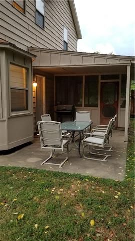 9601 E 47th St, Kansas City, MO 64133