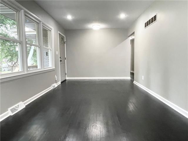 5005 Spring Ave, Kansas City, MO 64133
