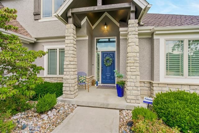 4526 NW Verona Dr, Riverside, MO 64150