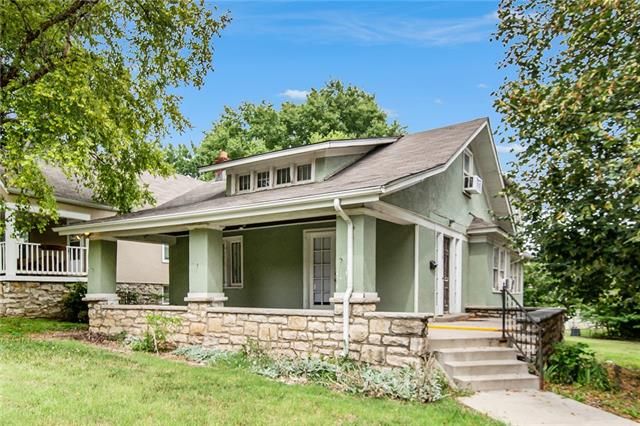 1330 Rockhurst Rd, Kansas City, MO 64110