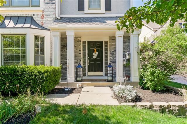 12918 Eby Ln, Overland Park, KS 66213