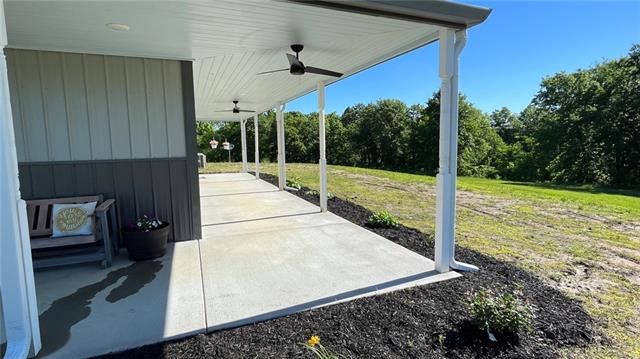 9482 SW 247th St, Gower, MO 64454