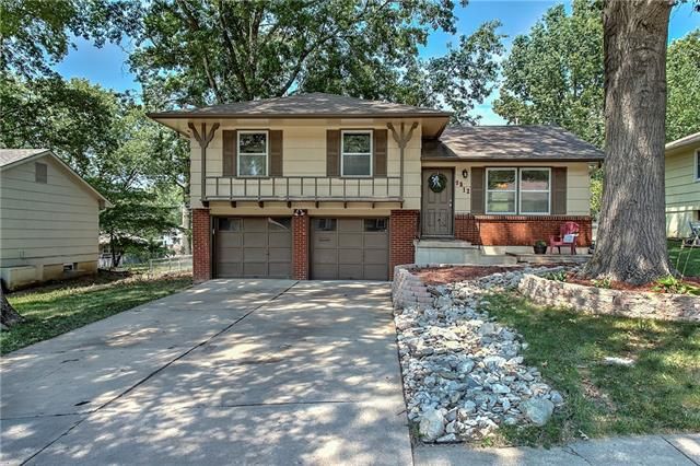 9812 E 52nd St, Kansas City, MO 64133