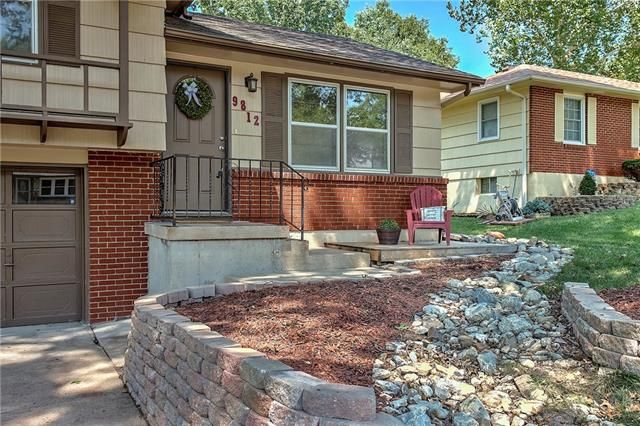 9812 E 52nd St, Kansas City, MO 64133