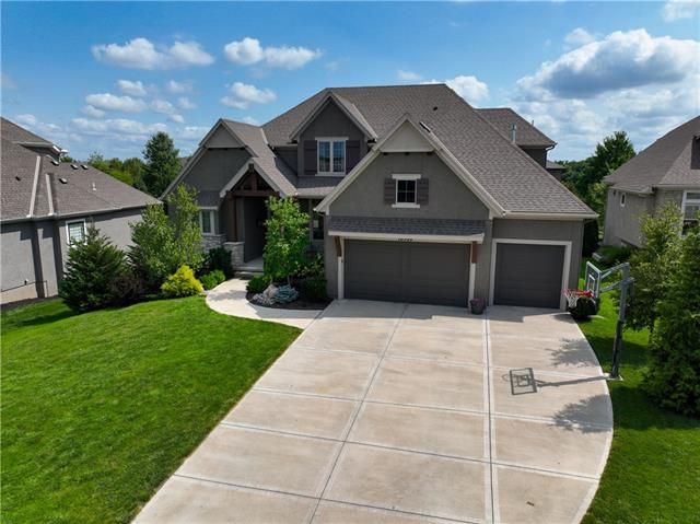 10509 W 162 St, Overland Park, KS 66221